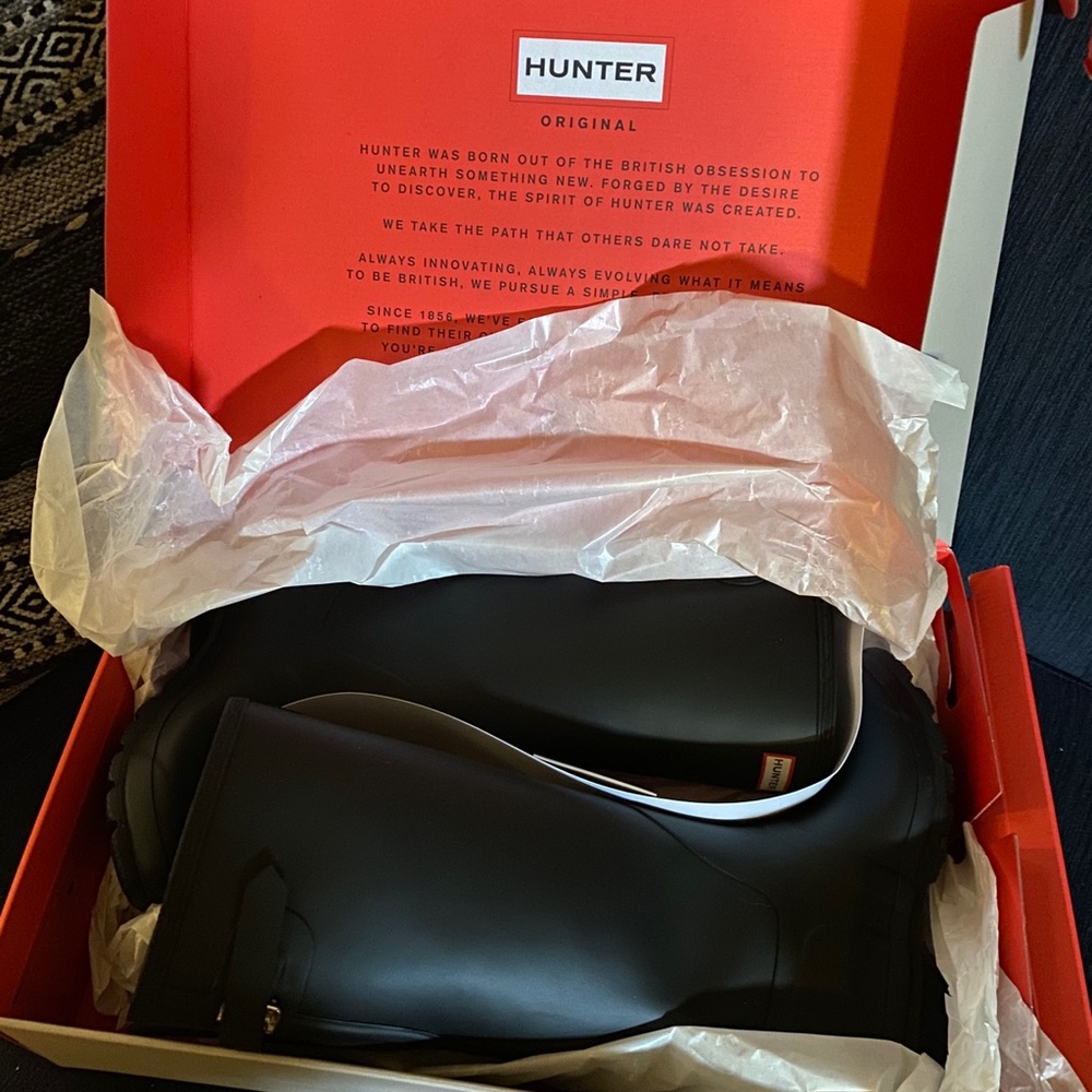 New! Never Worn: Hunter Adjustable Rain Boots